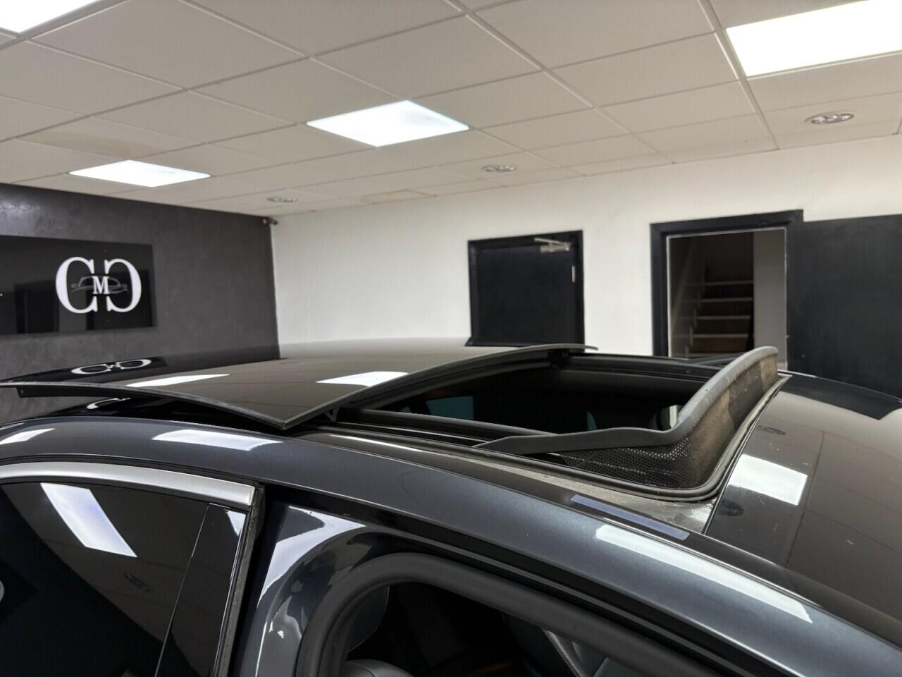 Mercedes-Benz C-Class view 11