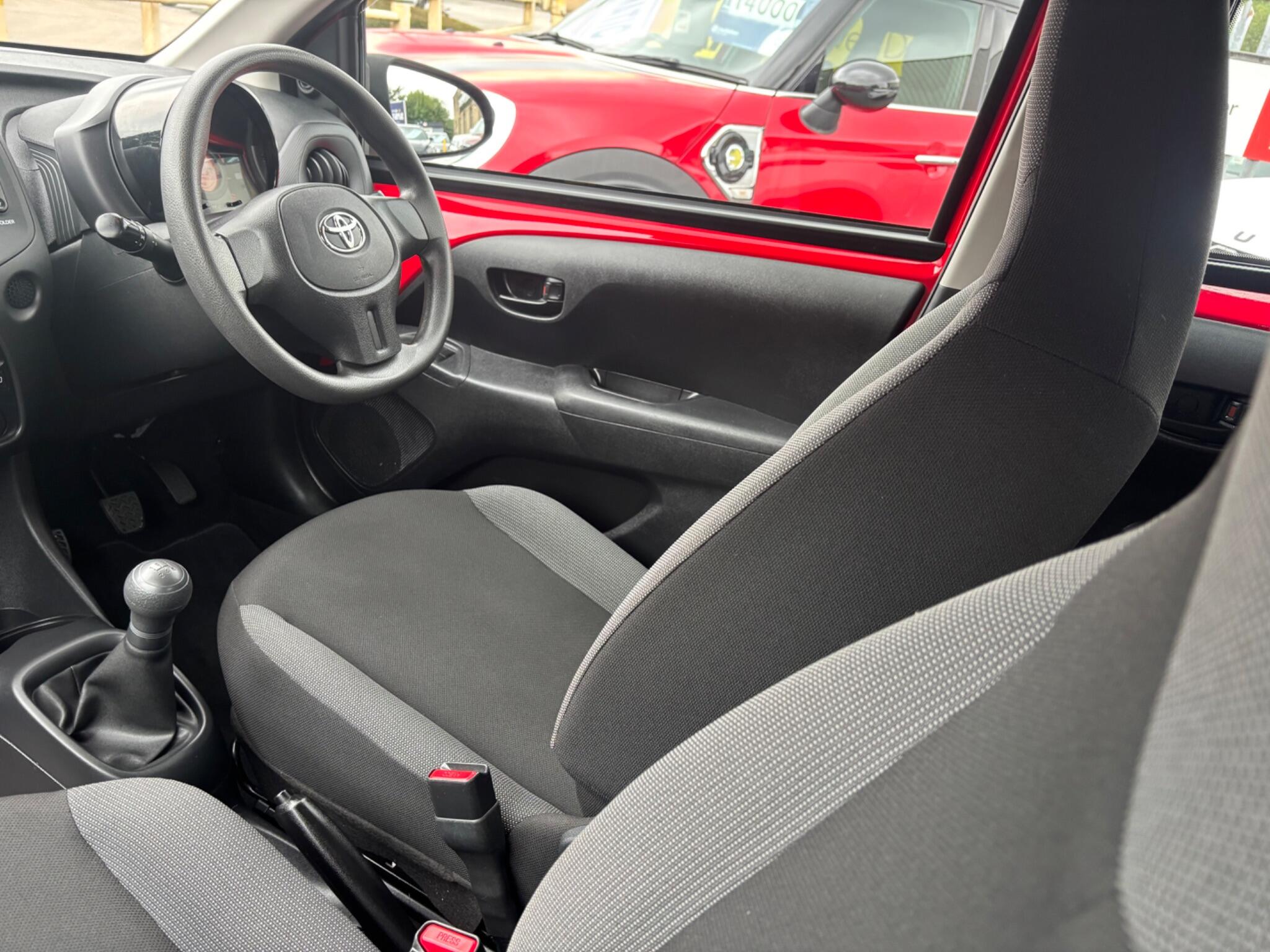 Toyota Aygo view 26