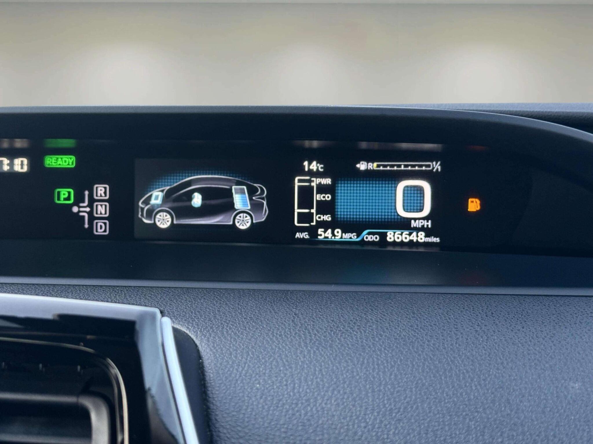 Toyota Prius view 6