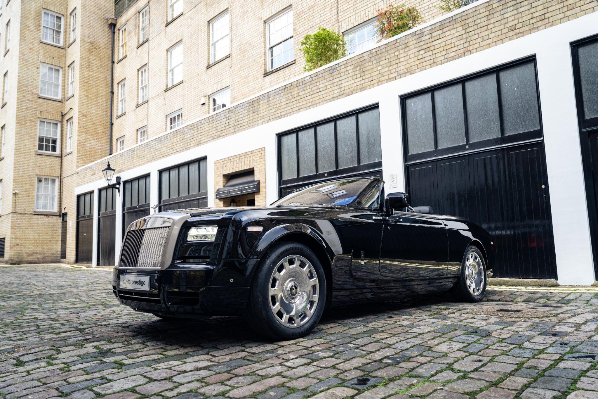 Rolls-Royce Phantom view 23