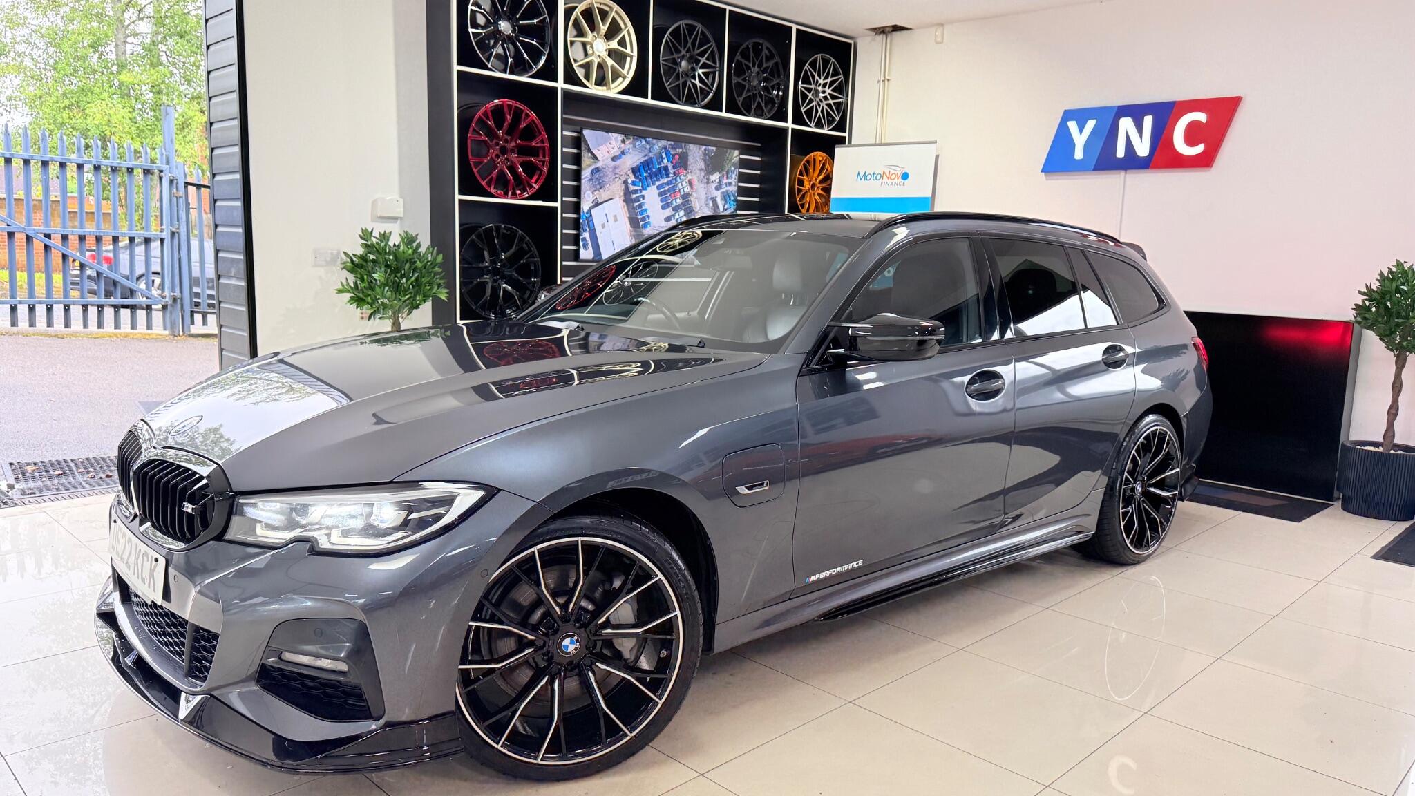 BMW 3 Series view 2