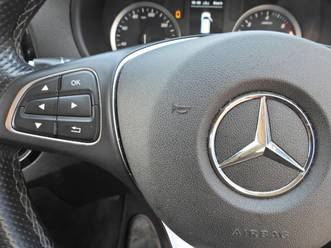 Mercedes-Benz Vito view 32