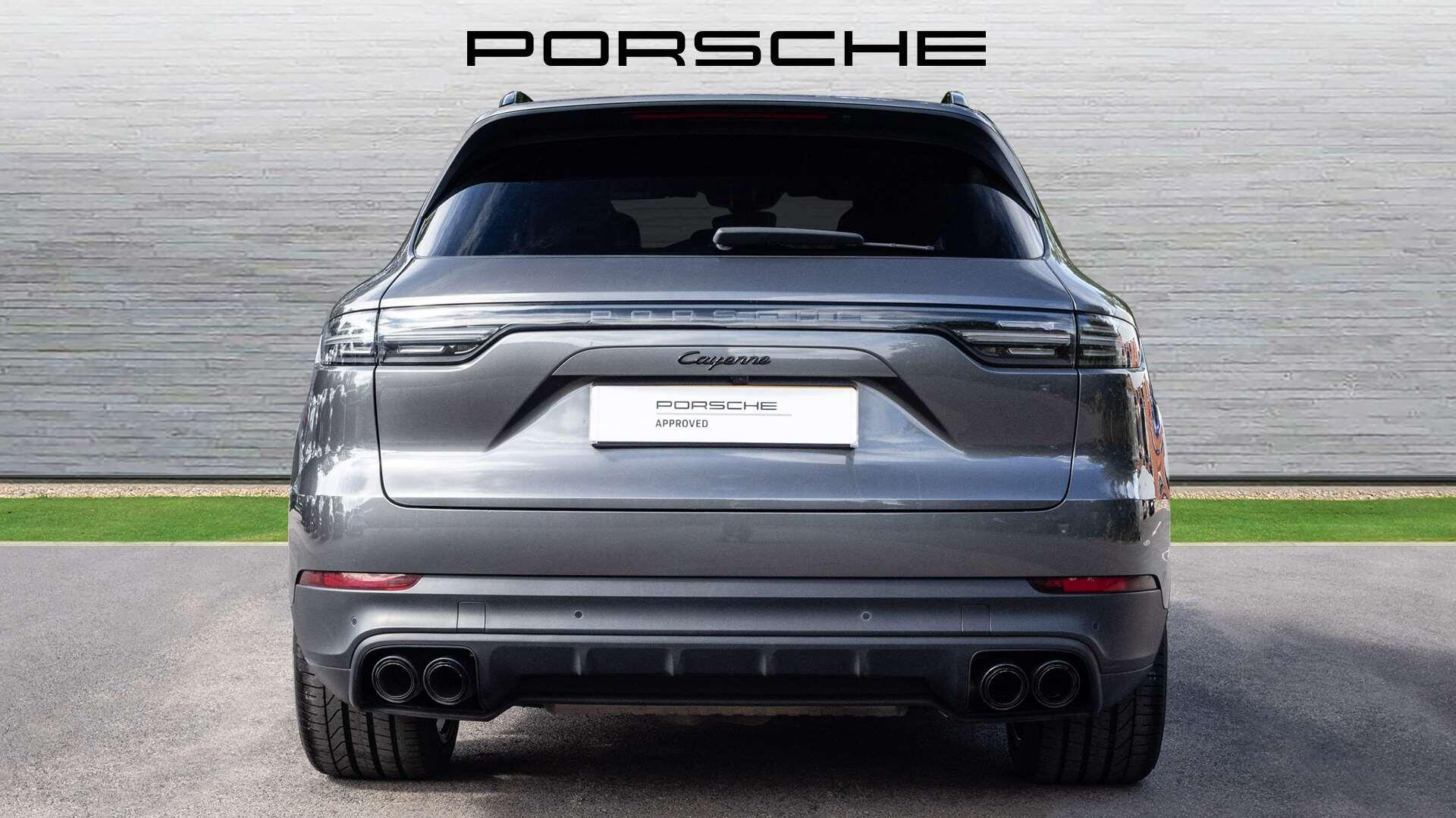 Porsche Cayenne view 10