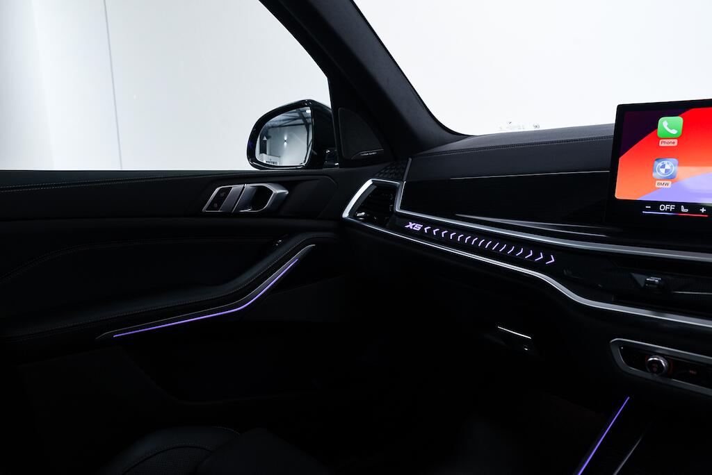 BMW X5 view 16