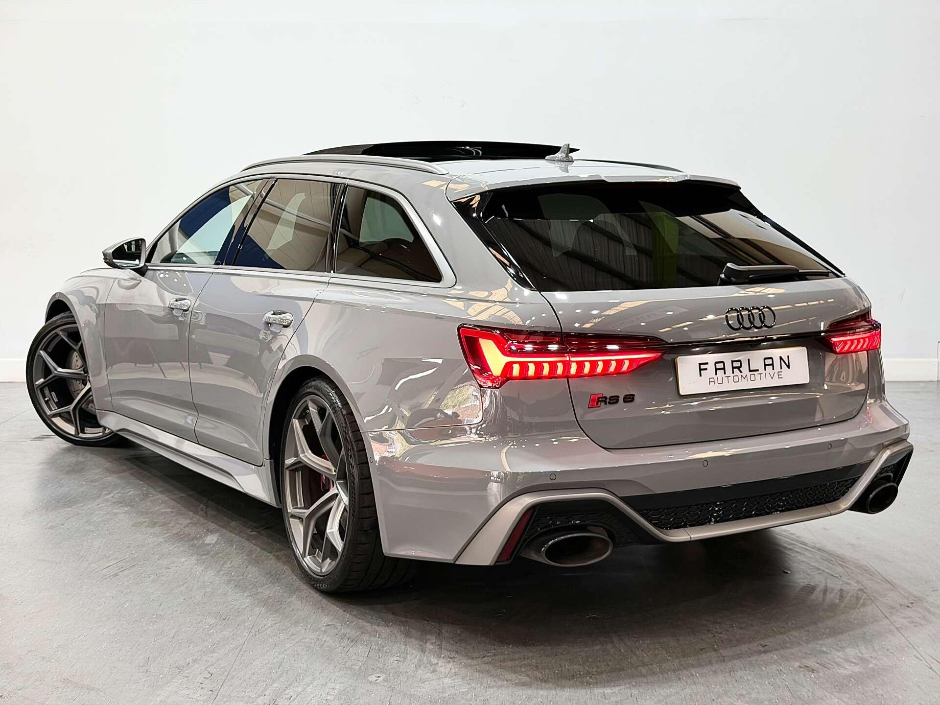 Audi RS6 view 22