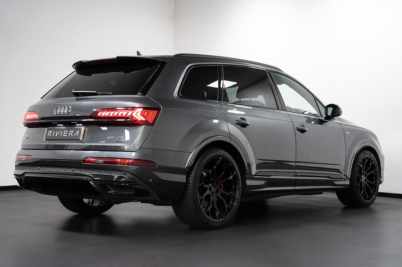 Audi Q7 view 39