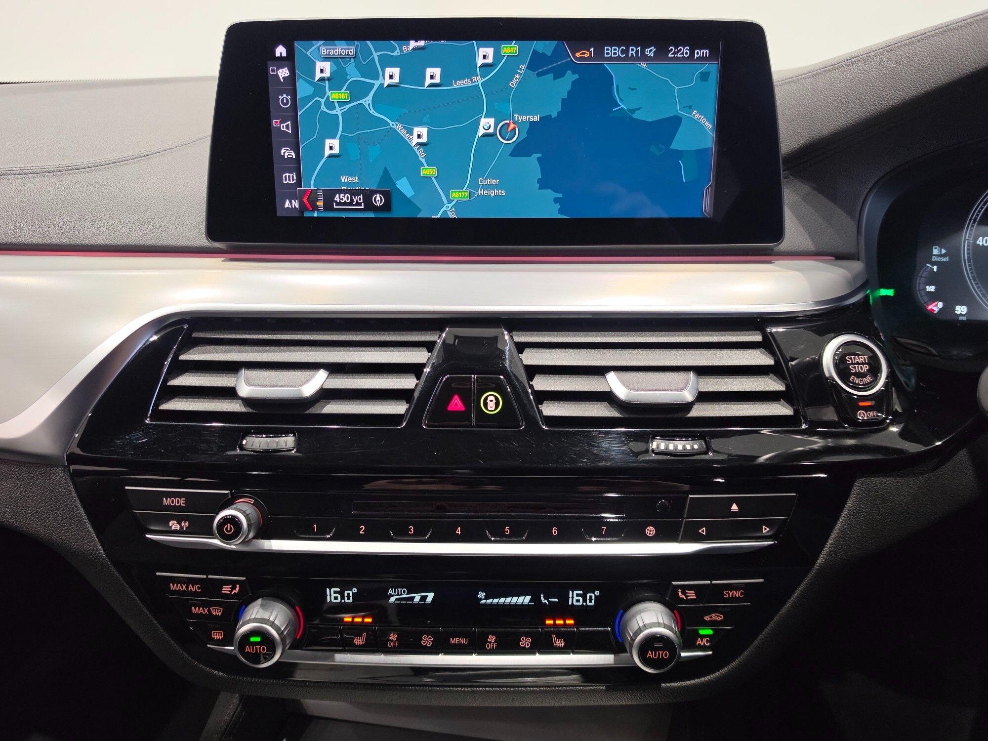 BMW 5 Series view 28