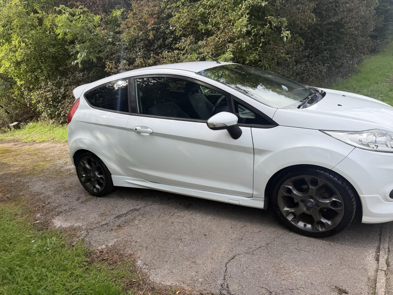 Ford Fiesta view 5