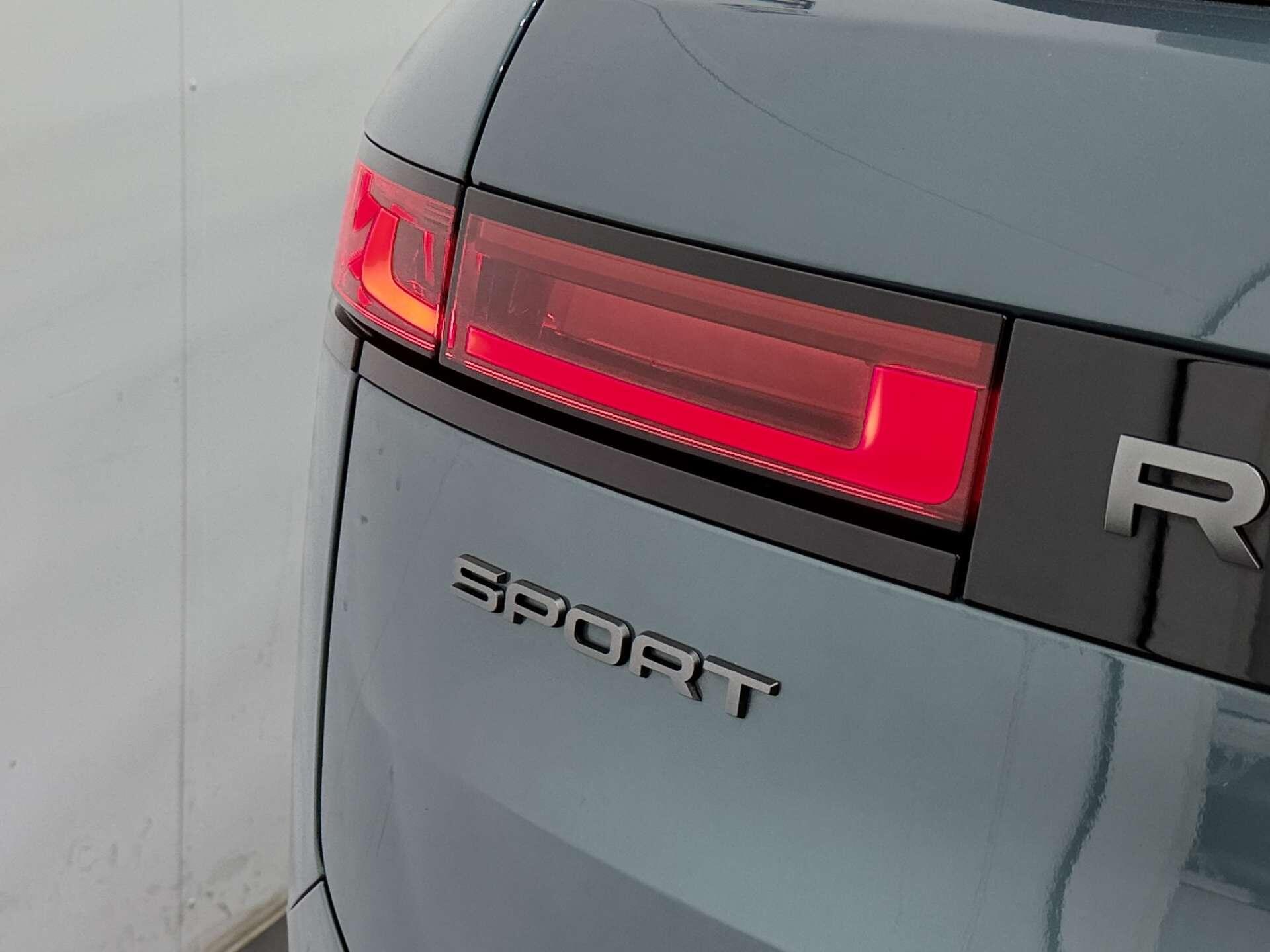 Land Rover Range Rover Sport view 27