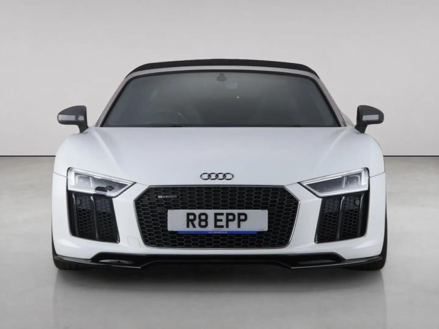 Audi R8 view 75