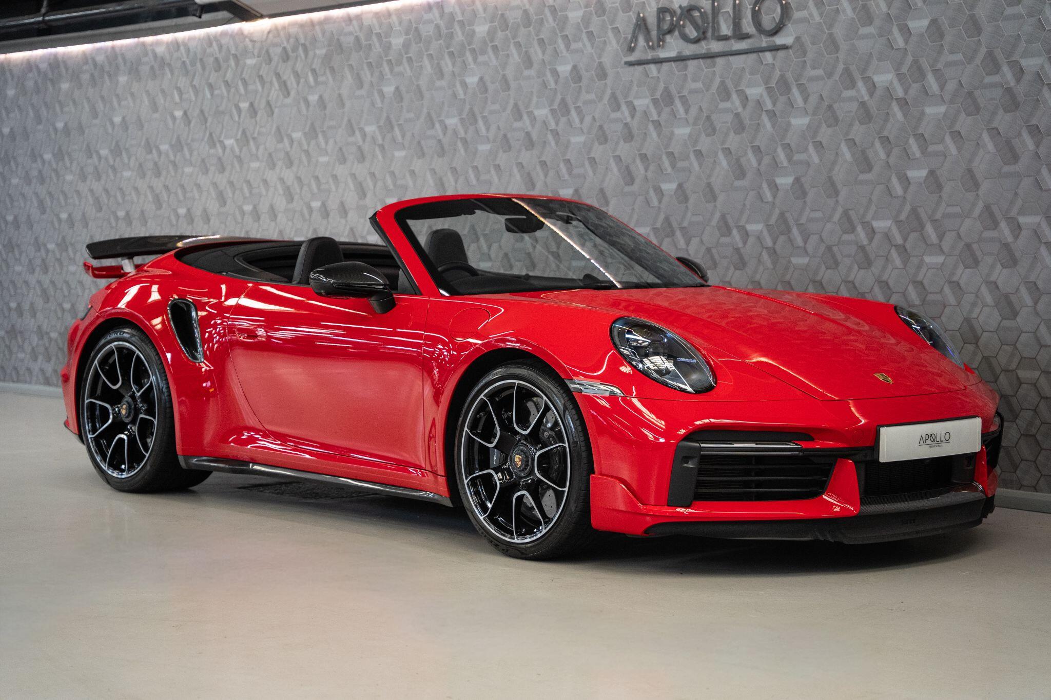 Porsche 911 view 10