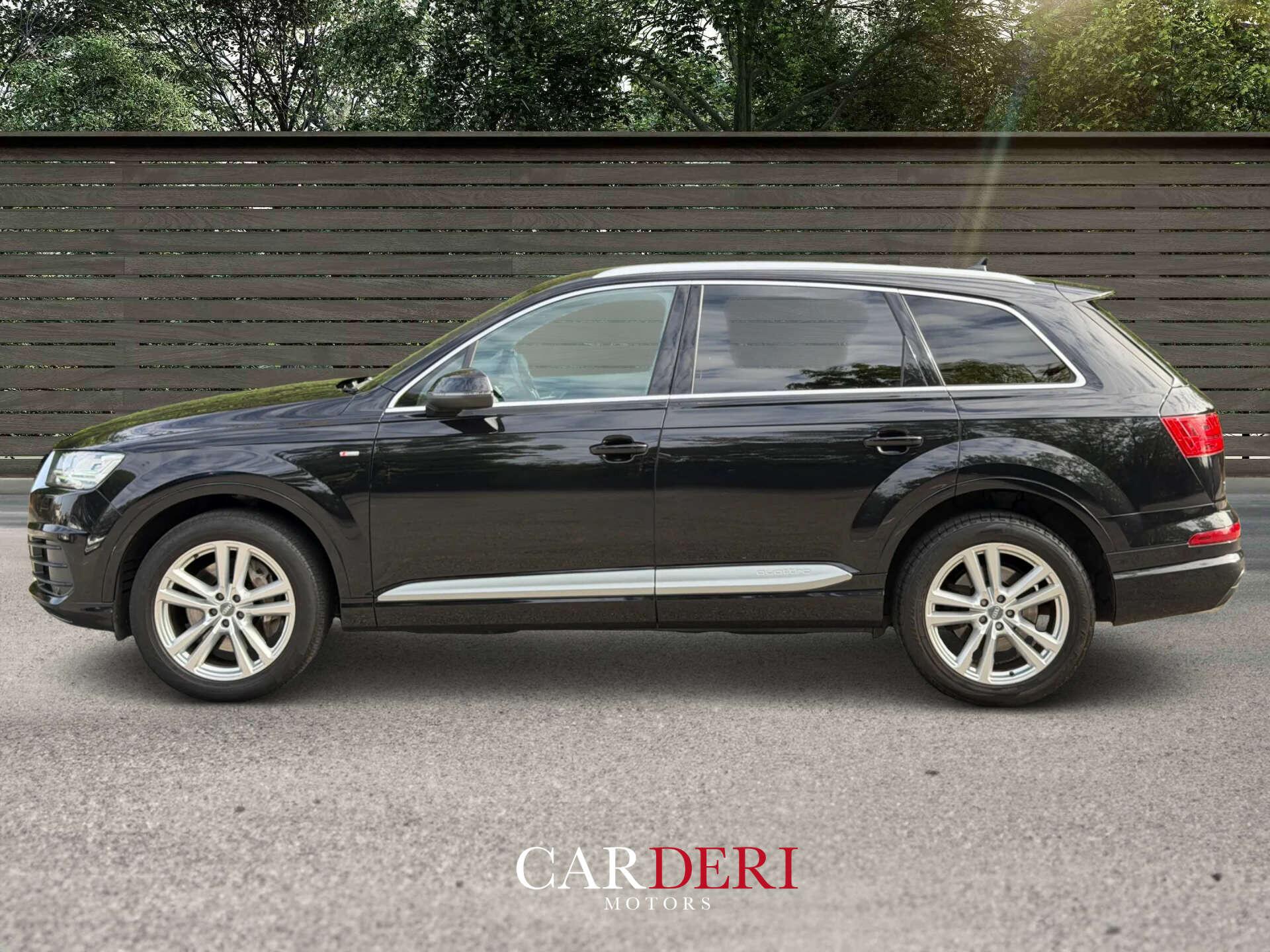 Audi Q7 view 15