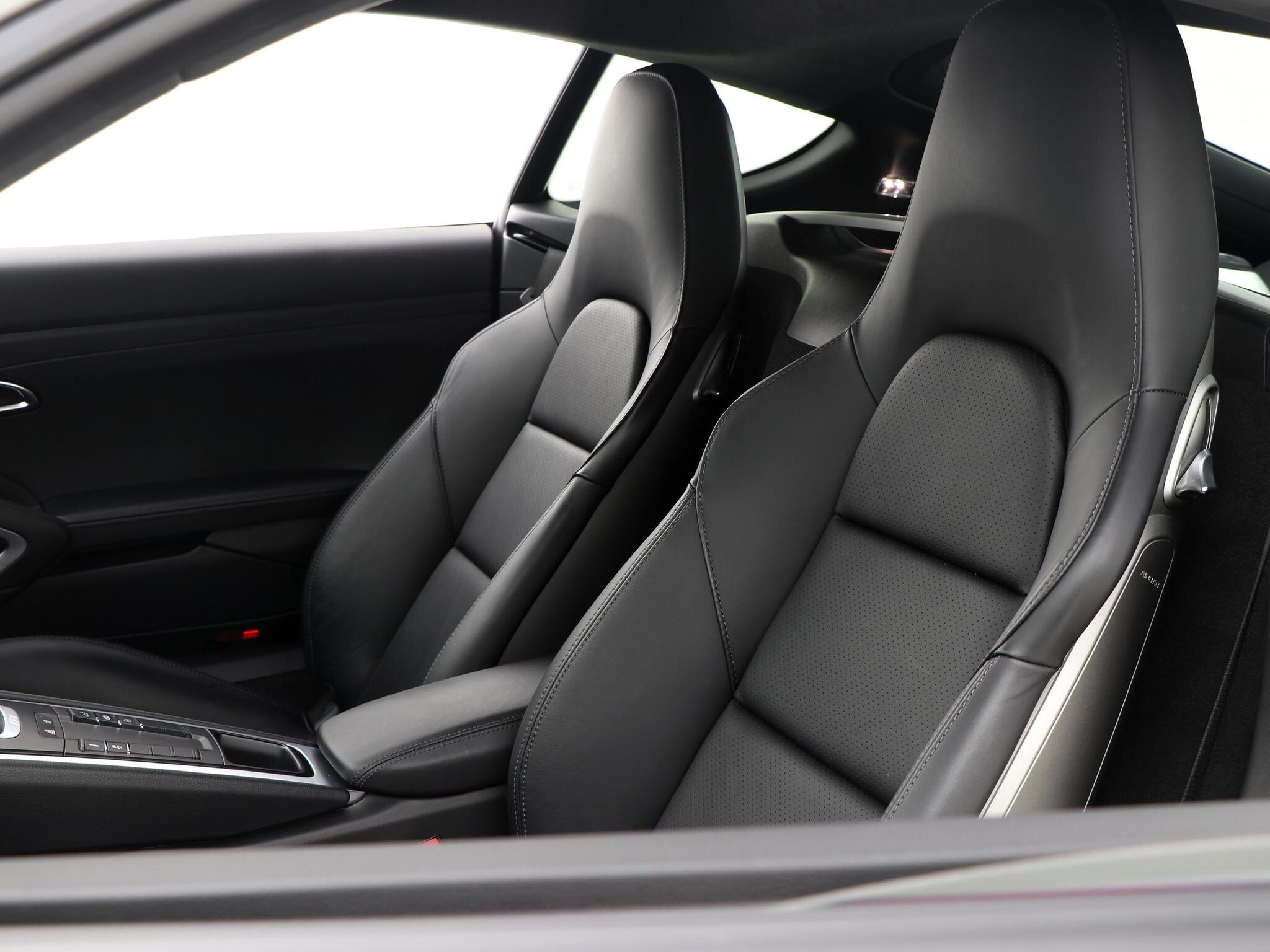 Porsche Cayman view 44