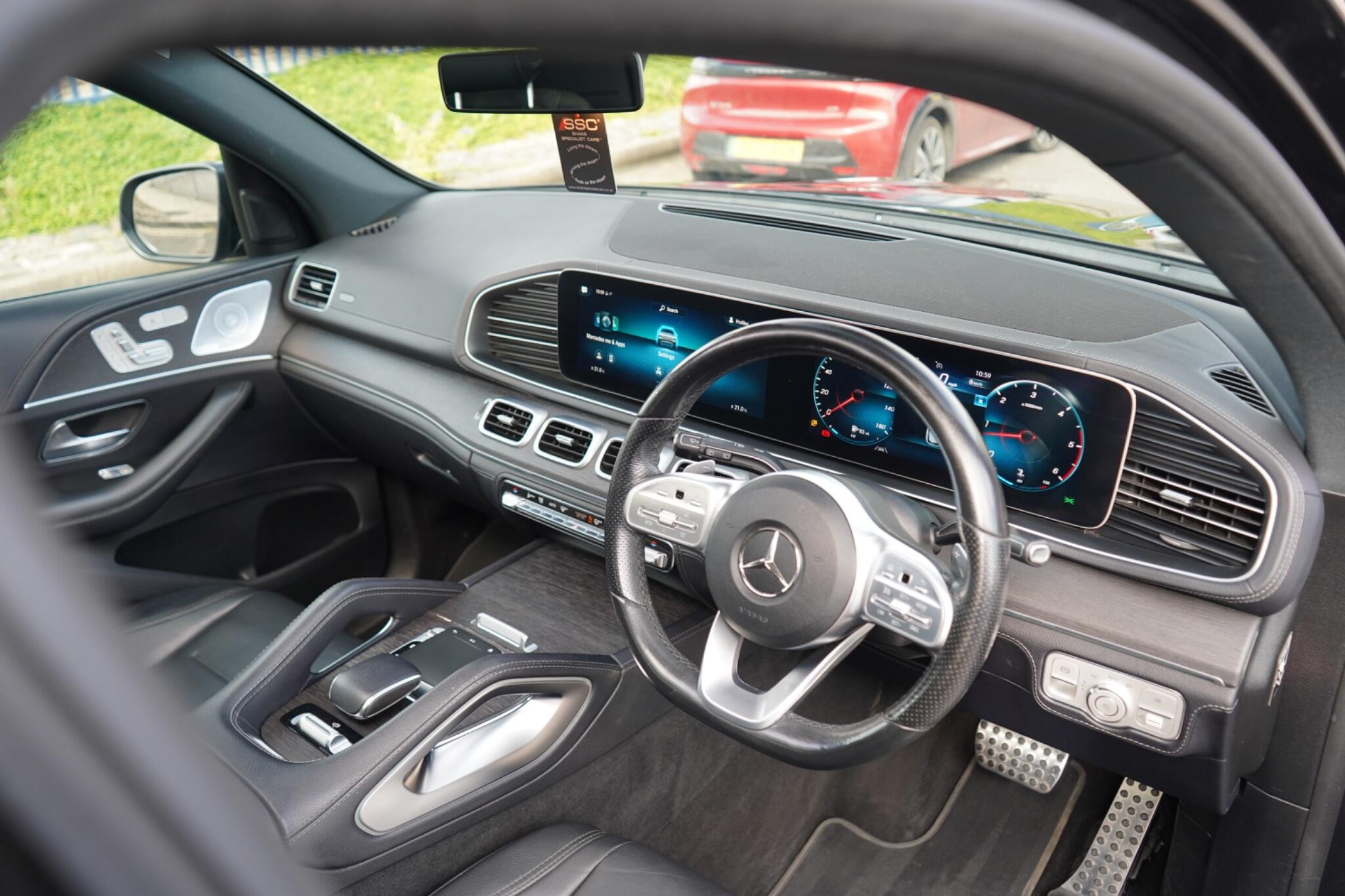 Mercedes-Benz Gle view 19
