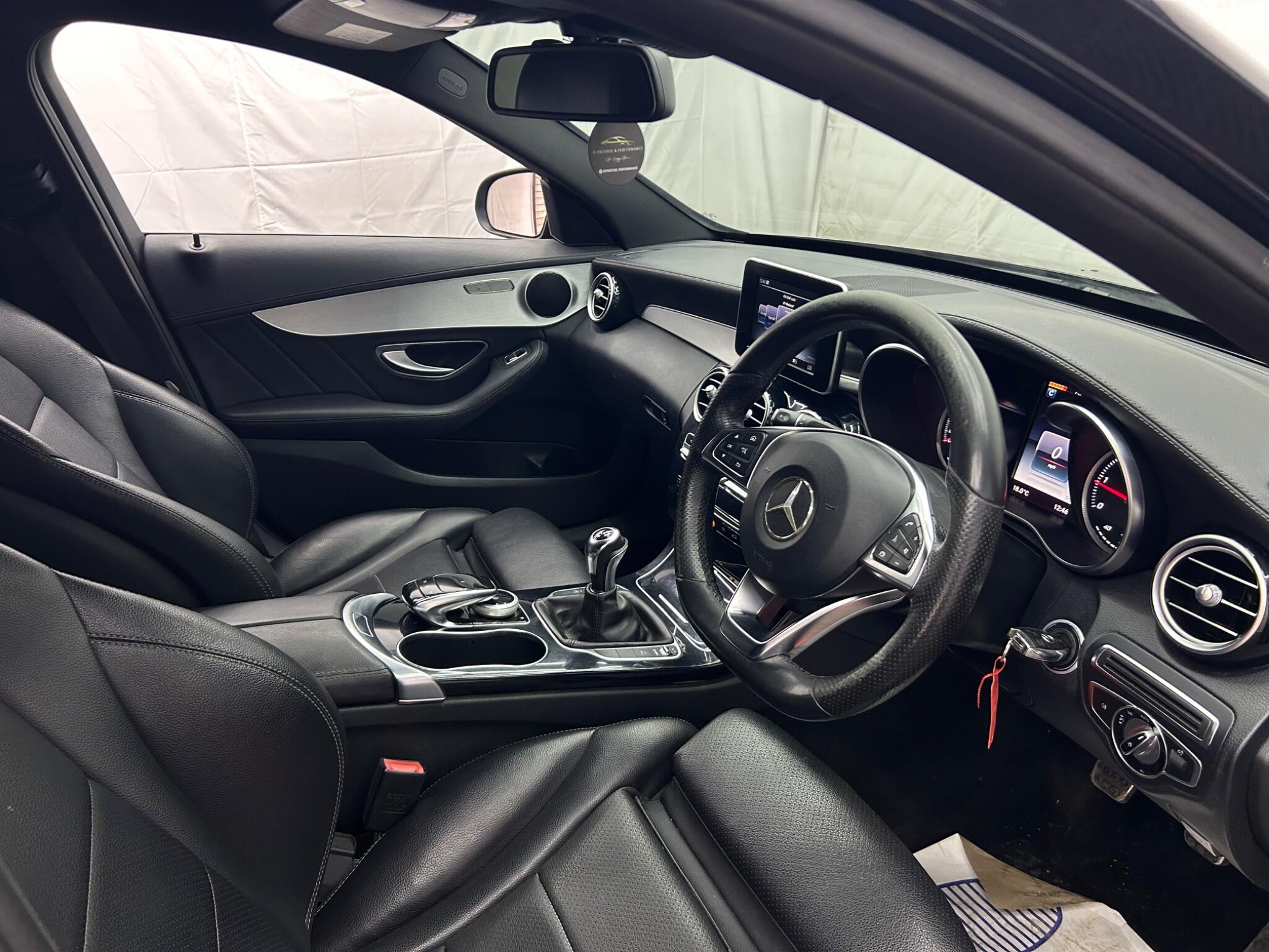 Mercedes-Benz C Class view 11