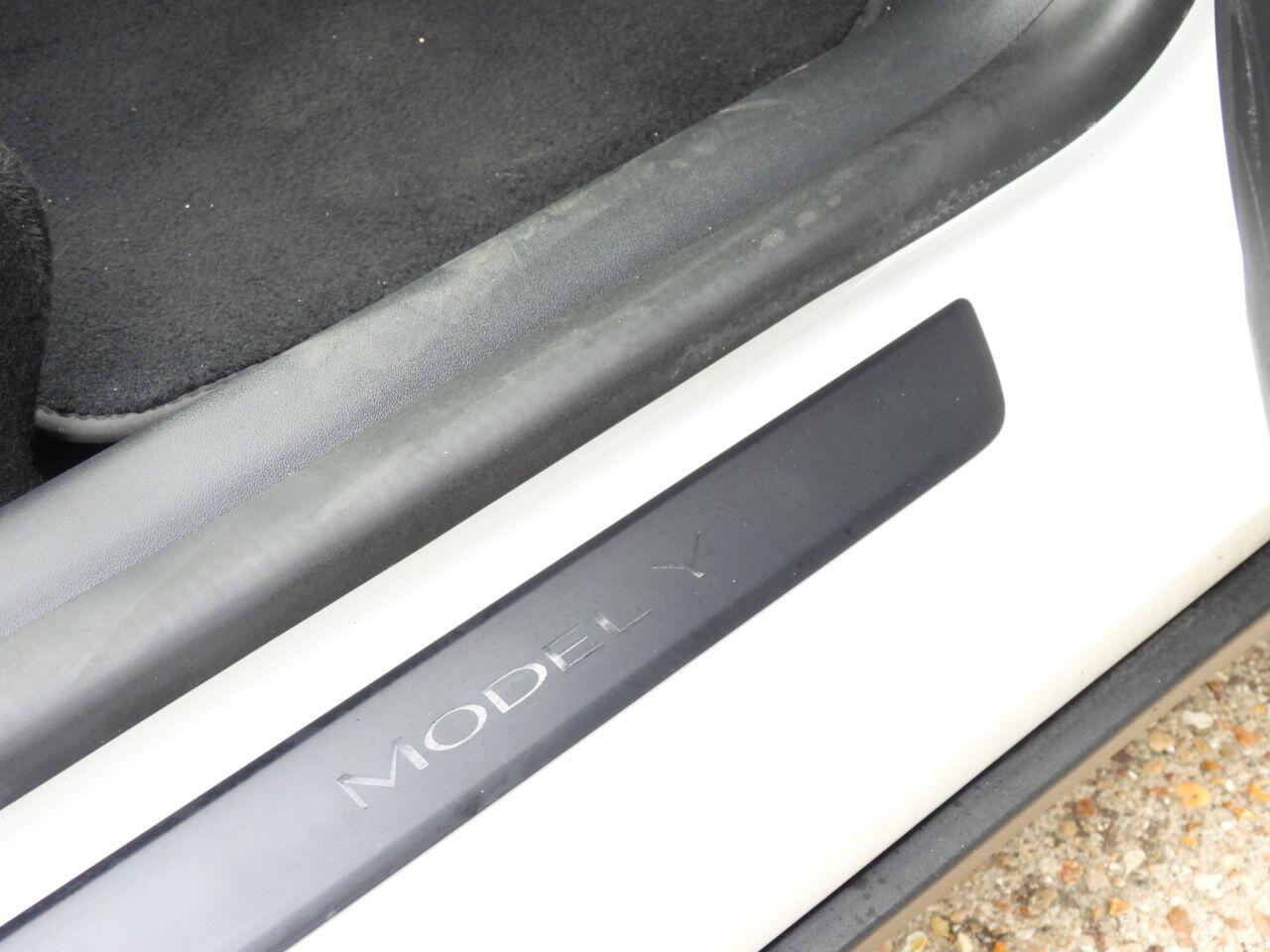Tesla Model Y view 36