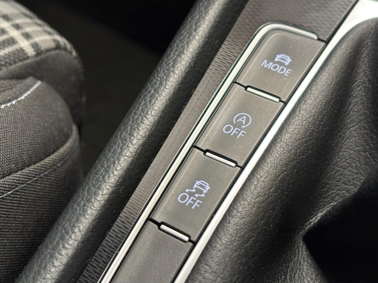 Volkswagen Golf view 33
