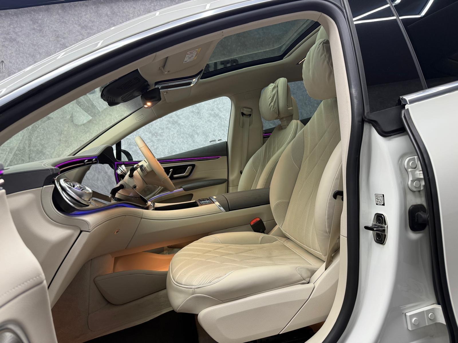 Mercedes-Benz Eqs view 10