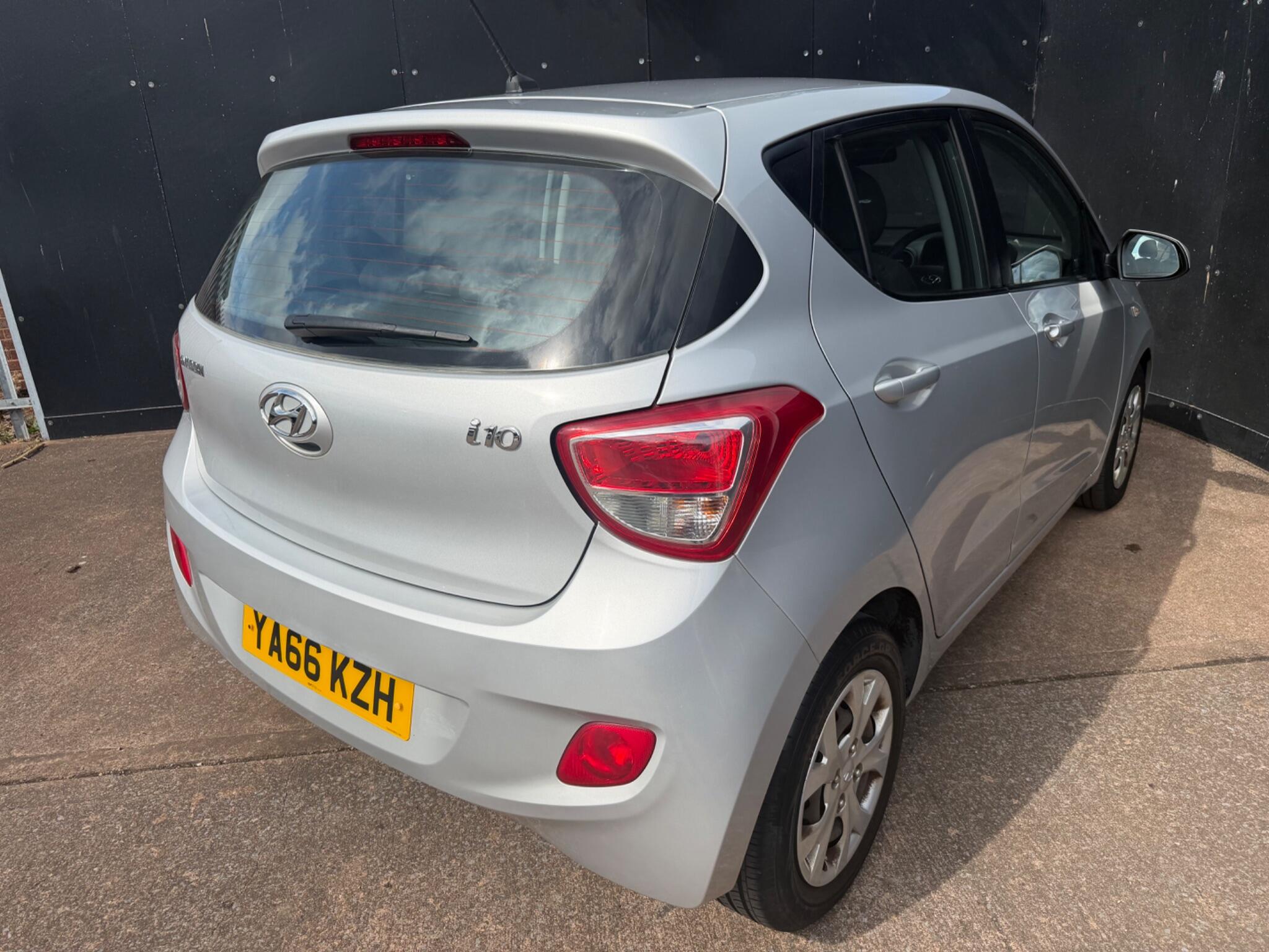 Hyundai I10 view 14