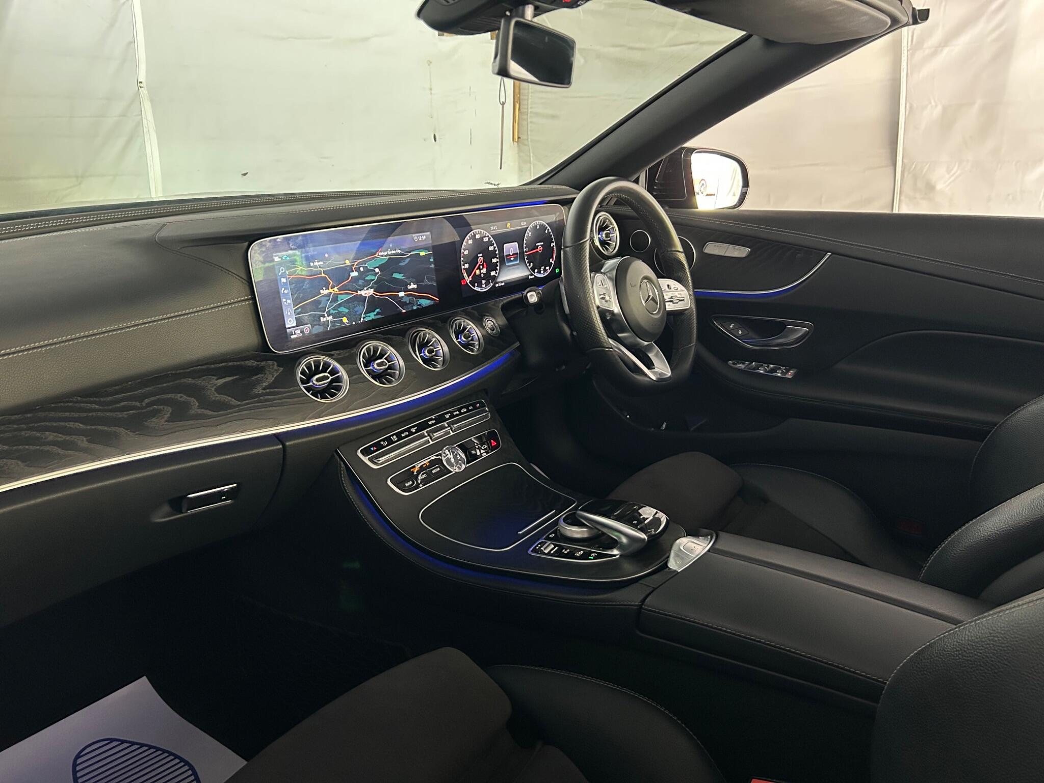 Mercedes-Benz E Class view 24