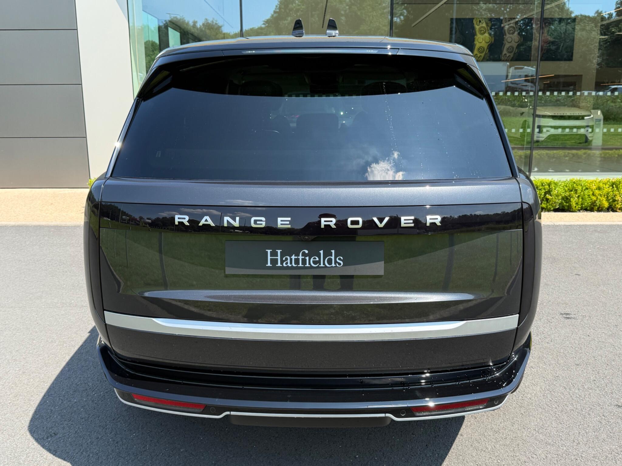 Land Rover Range Rover view 35