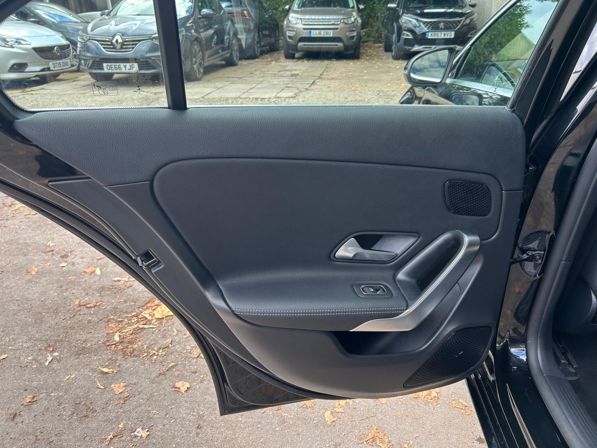 Mercedes-Benz A-Class view 35