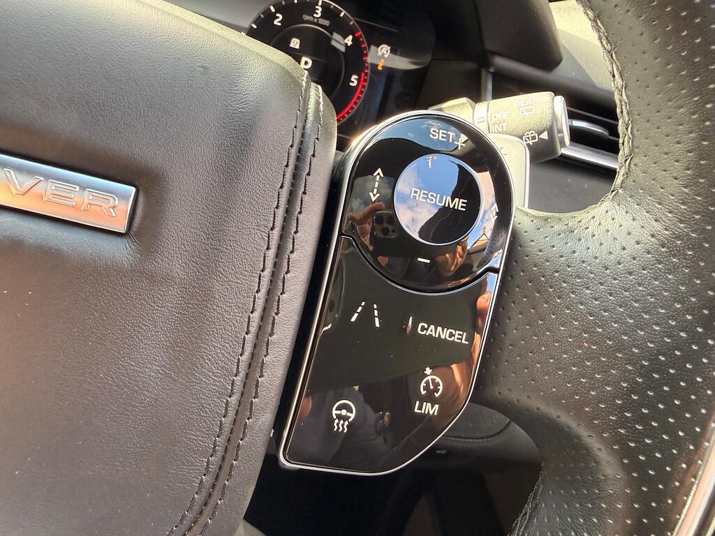 Land Rover Range Rover Velar view 49