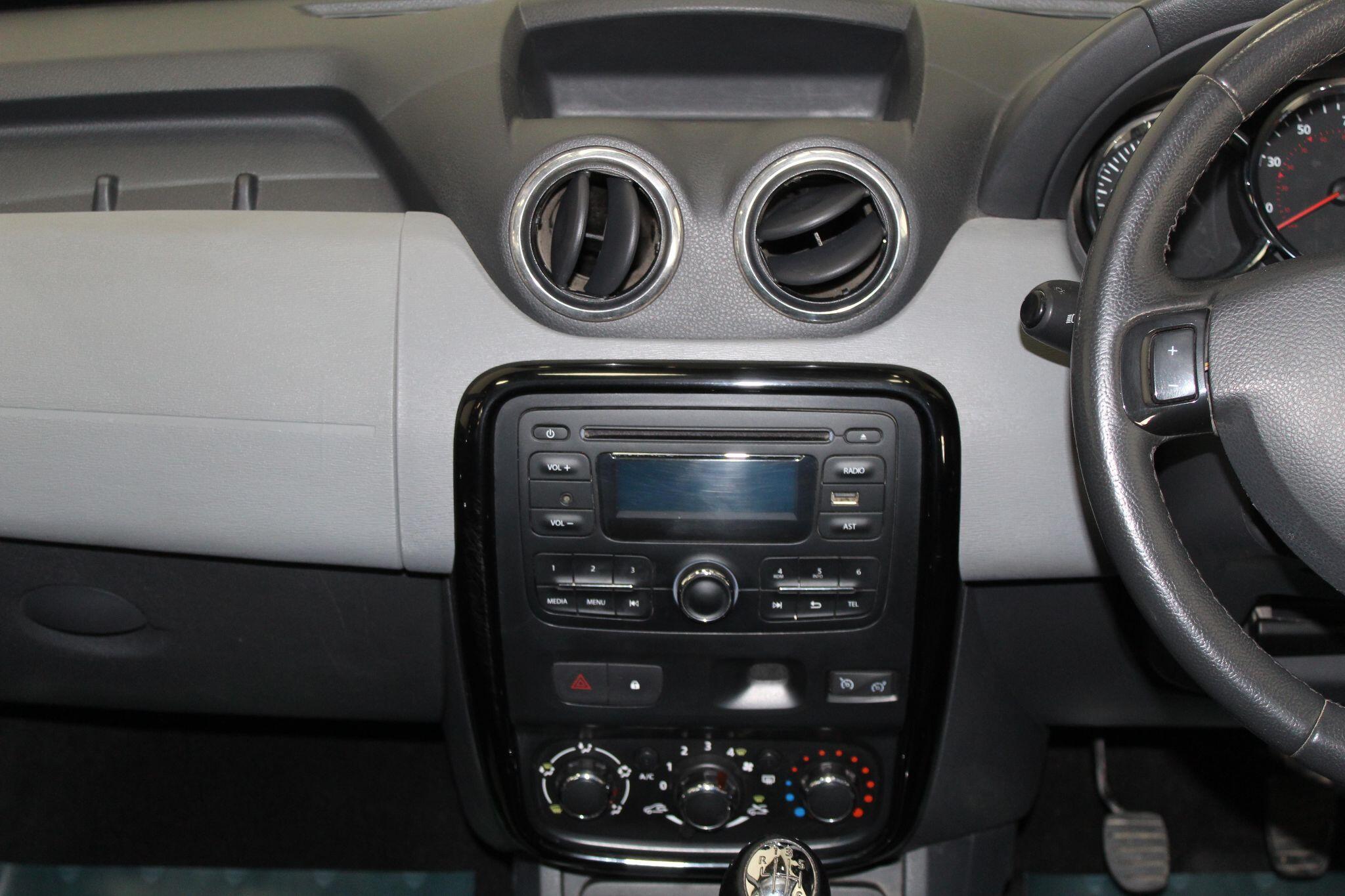 Dacia Duster view 32