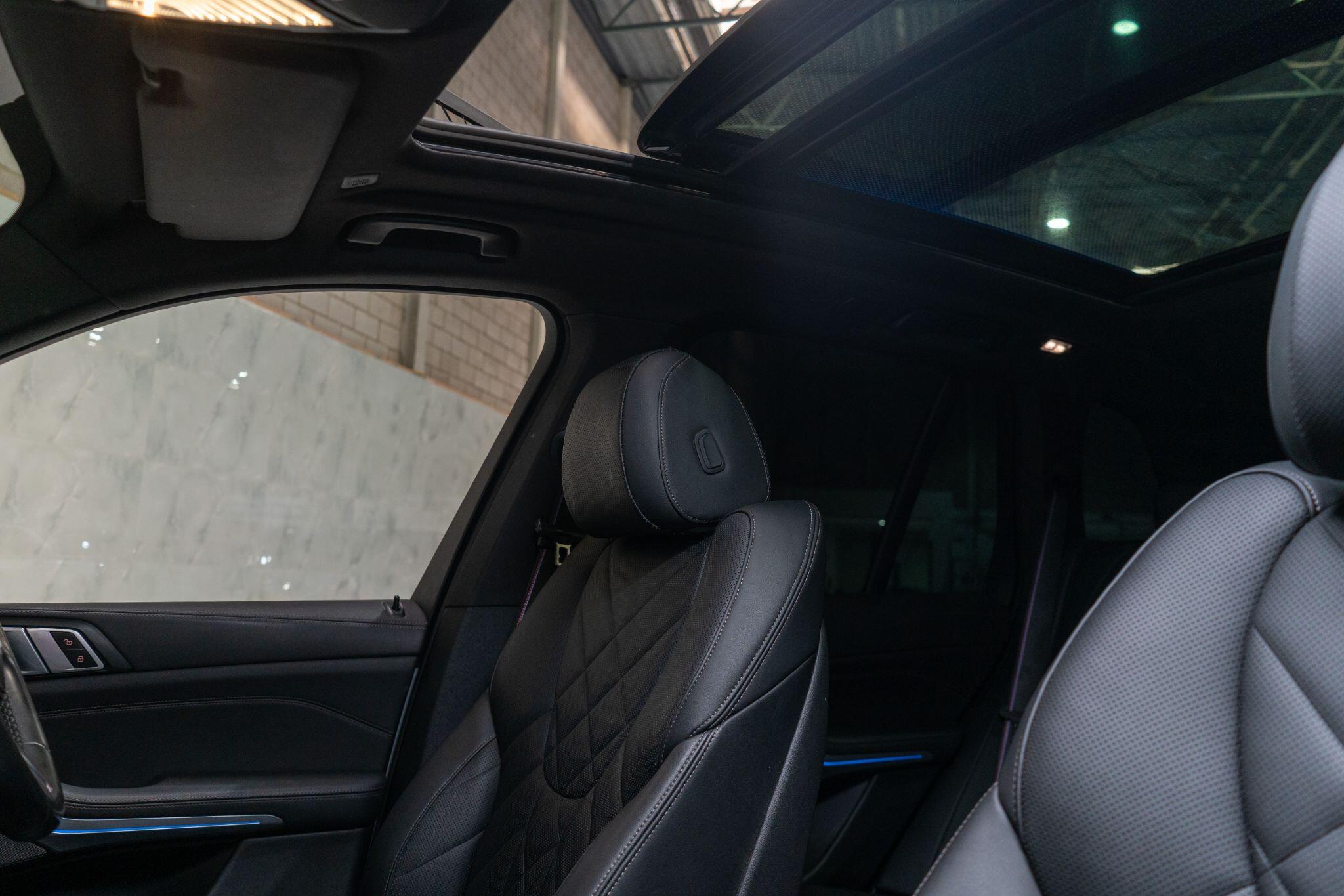 BMW X5 view 15