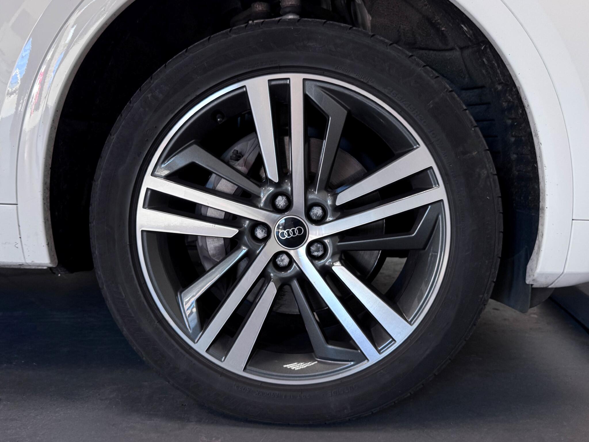 Audi Q5 view 59
