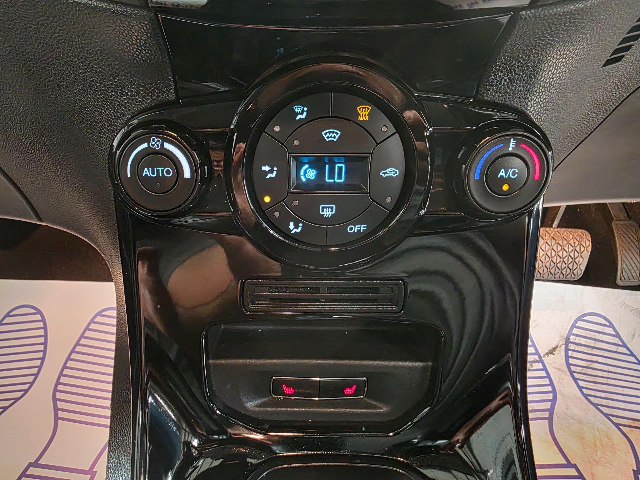 Ford Fiesta view 9