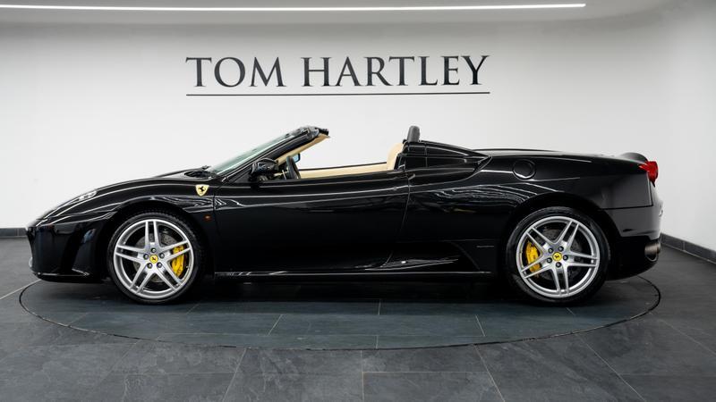 Ferrari F430 view 4