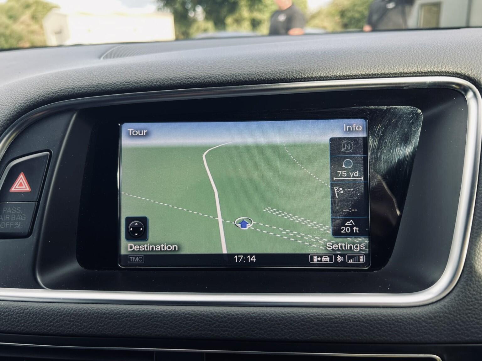 Audi Q5 view 17