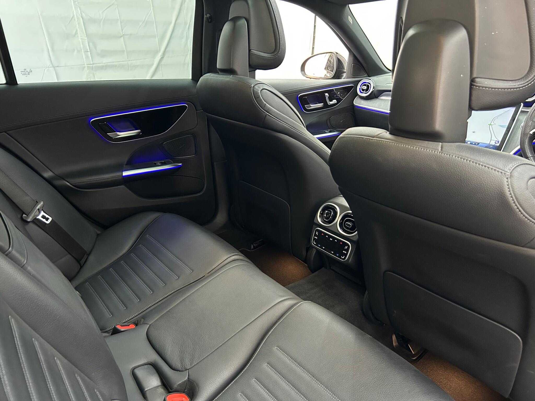 Mercedes-Benz C-Class view 21