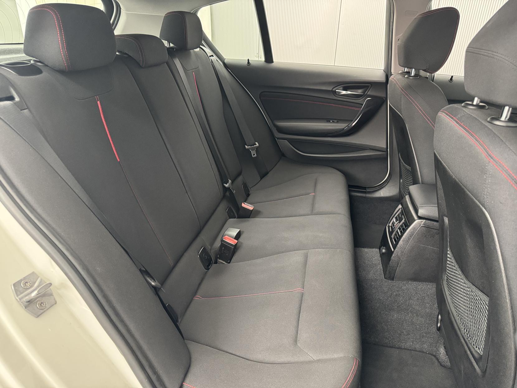 BMW 1 Series view 55