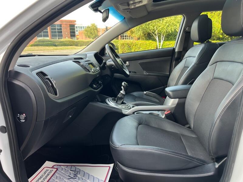2015 Kia Sportage 1.7 CRDi EcoDynamics 2 2WD Euro 5 (s/s) 5dr • 20,853 miles image 56