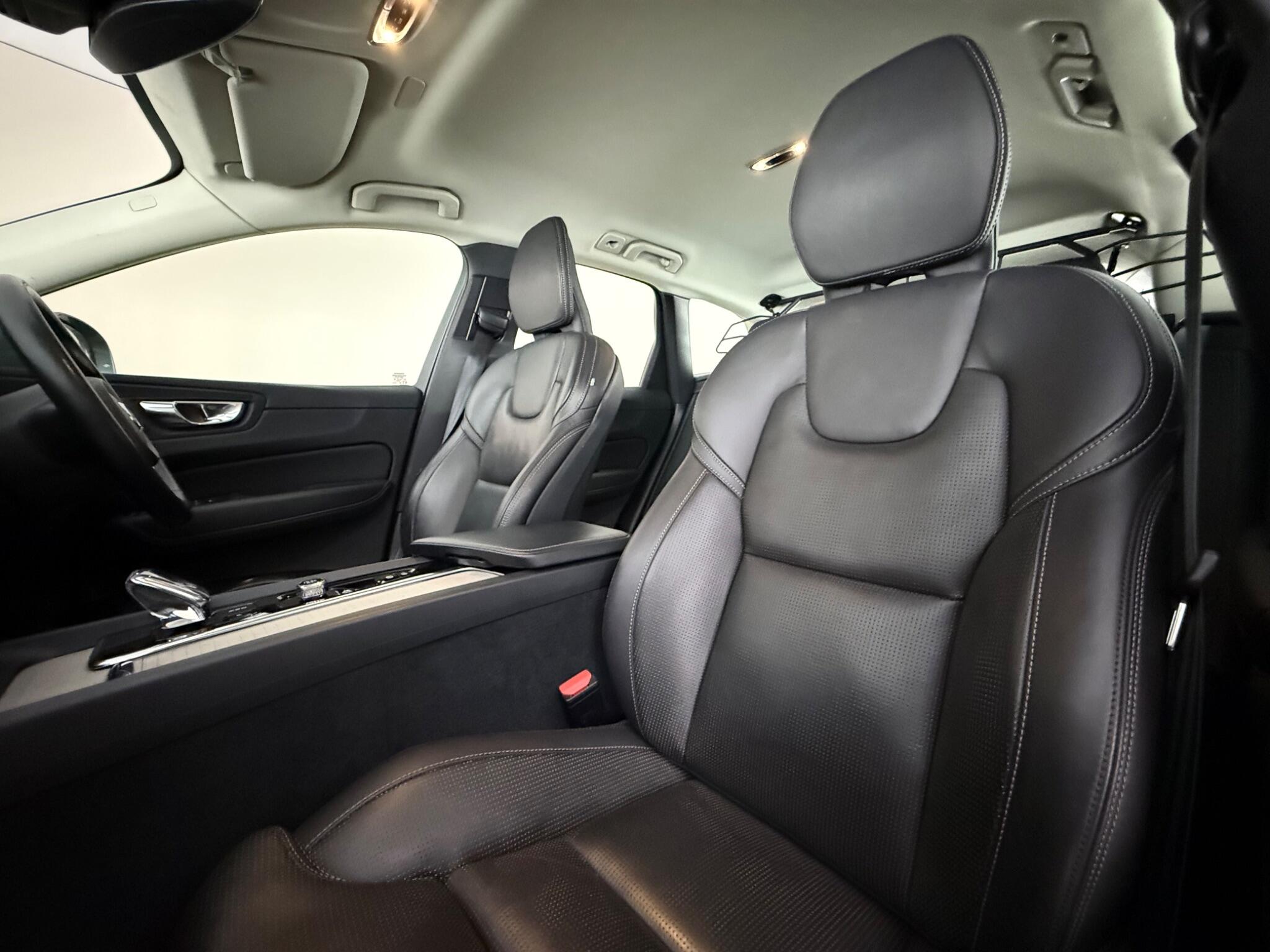 Volvo XC60 view 33