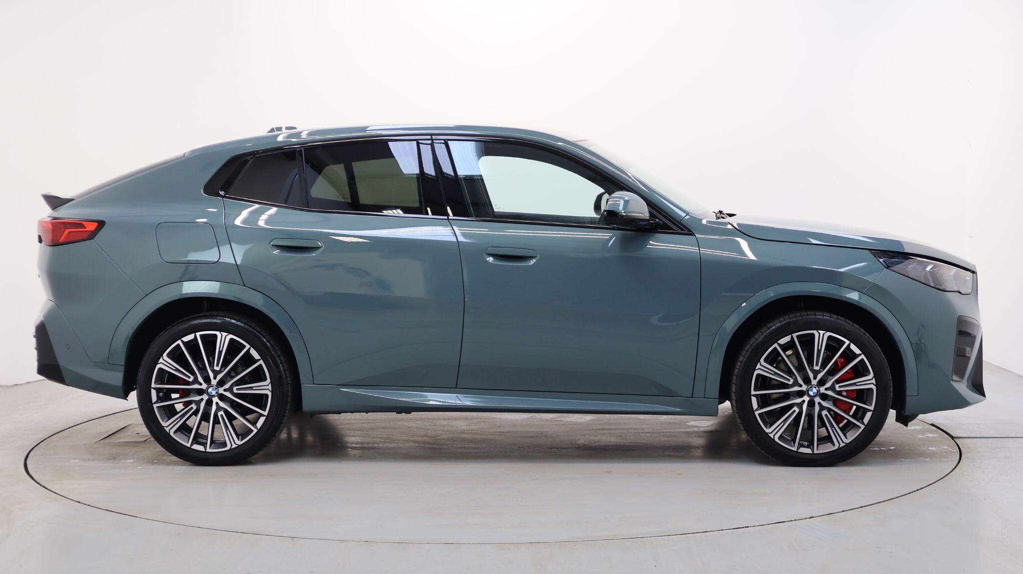 BMW X2 view 3