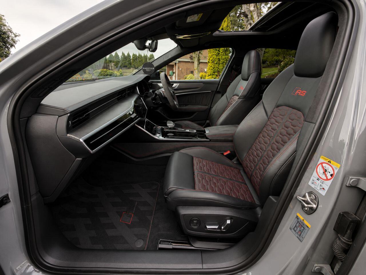 Audi RS6 view 13