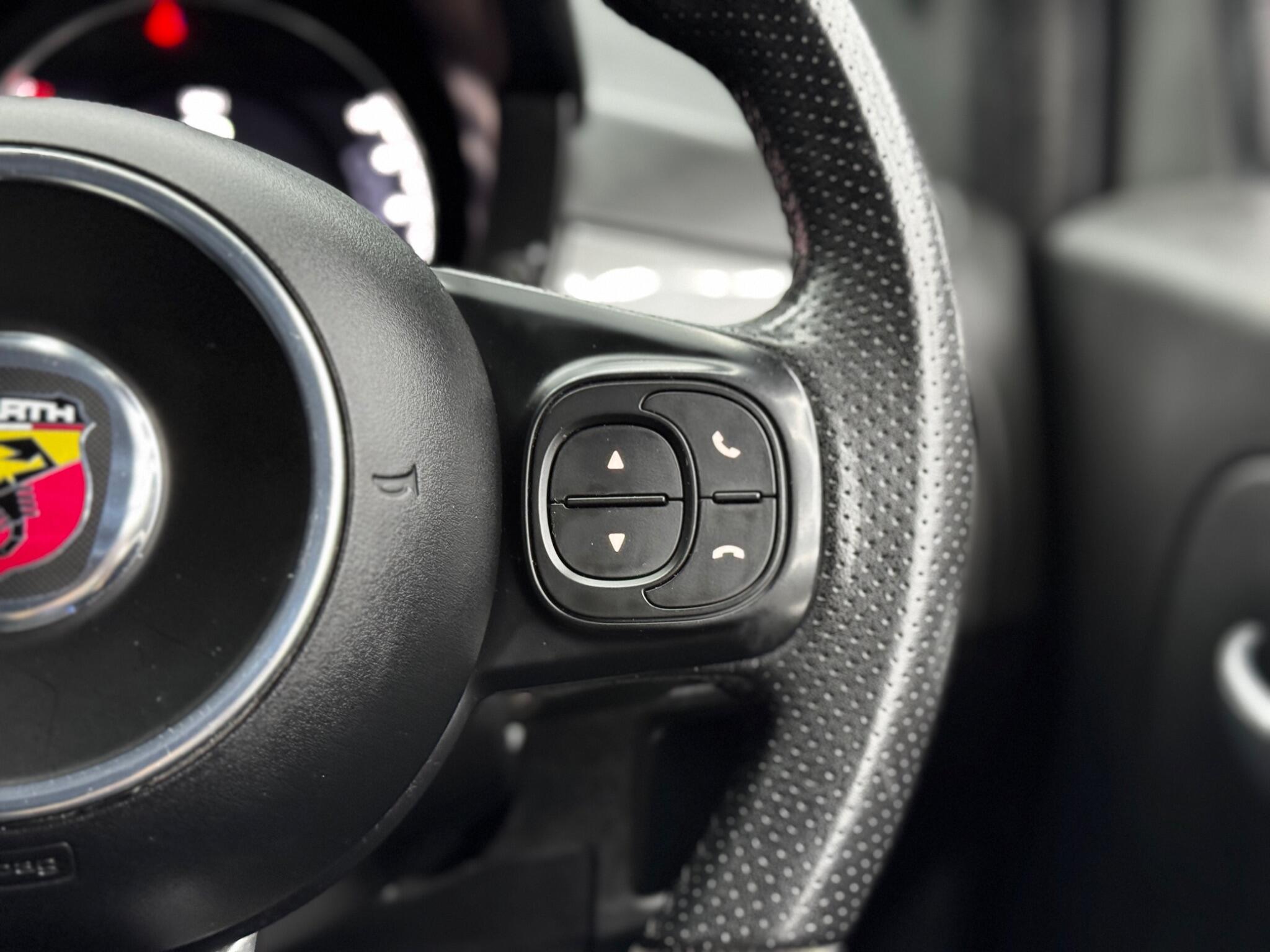 Abarth 595 view 20