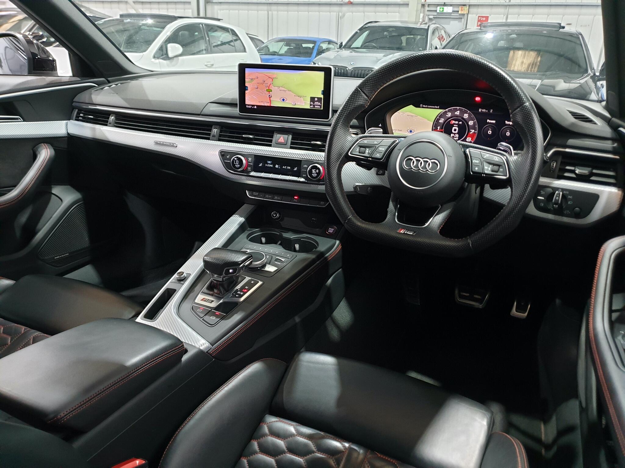 Audi RS4 view 53