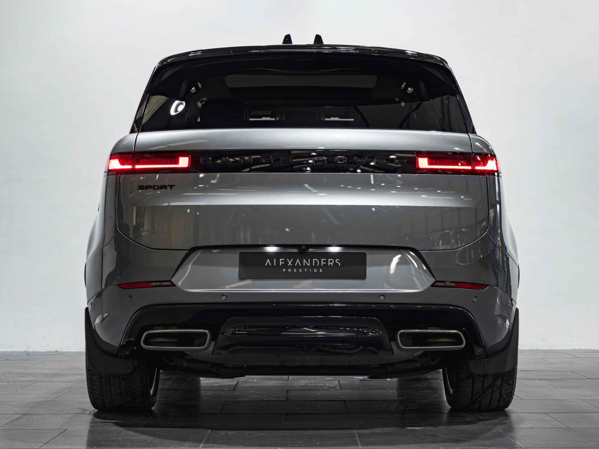 Land Rover Range Rover Sport view 11