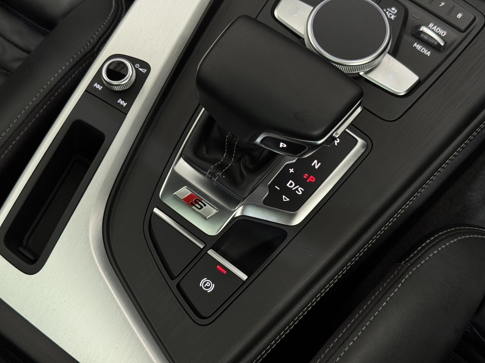 Audi S4 Avant view 39