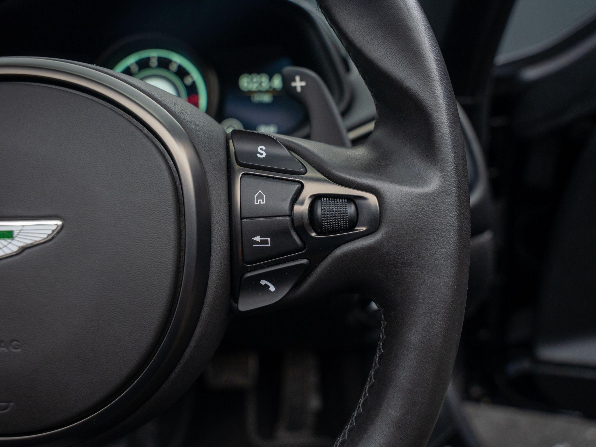 Aston Martin DB11 view 28