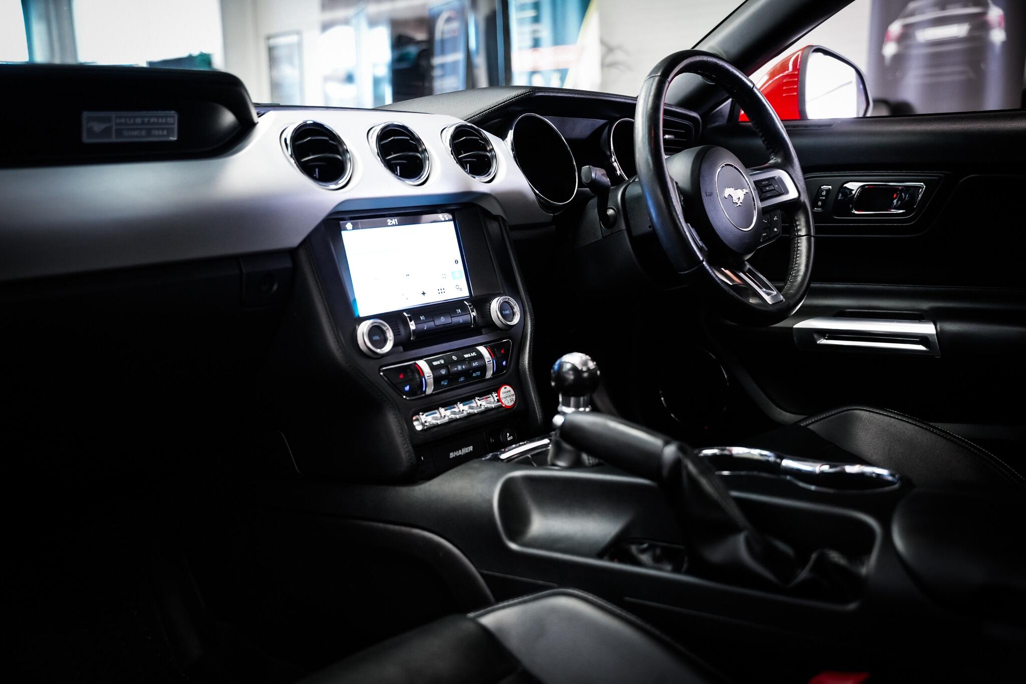 Ford Mustang view 21
