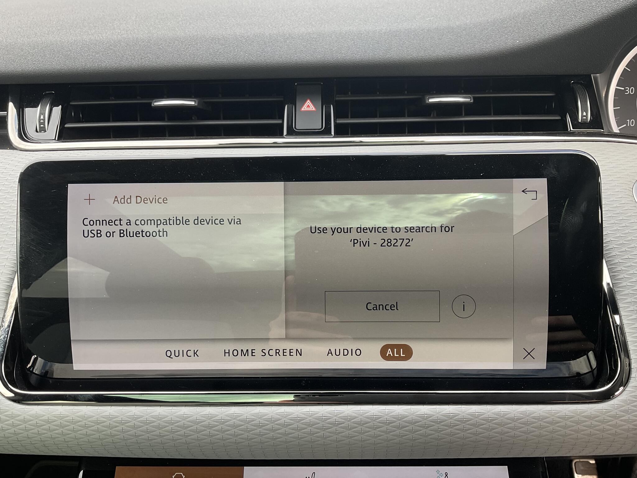 Land Rover Range Rover Evoque view 30