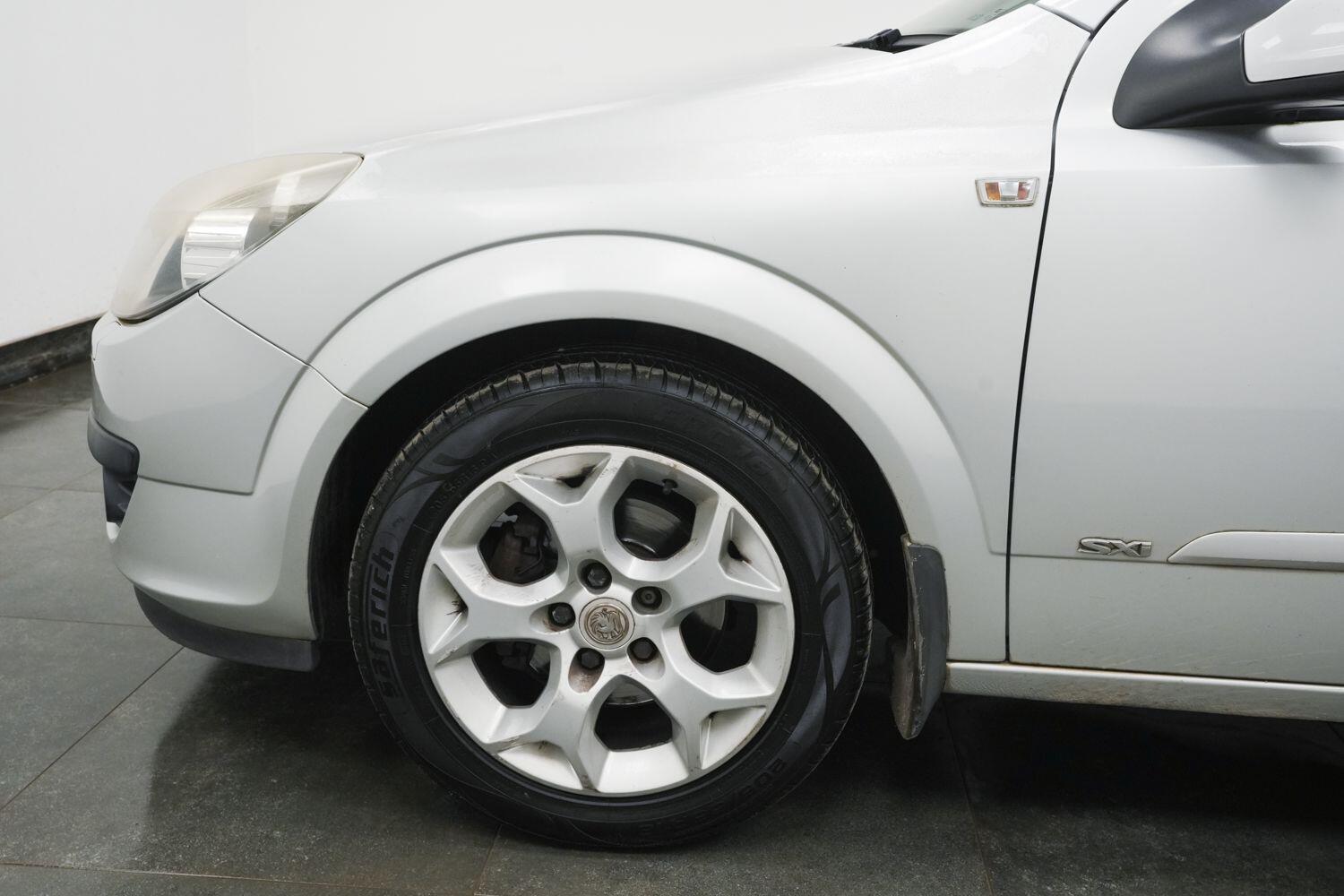 Vauxhall Astra view 5