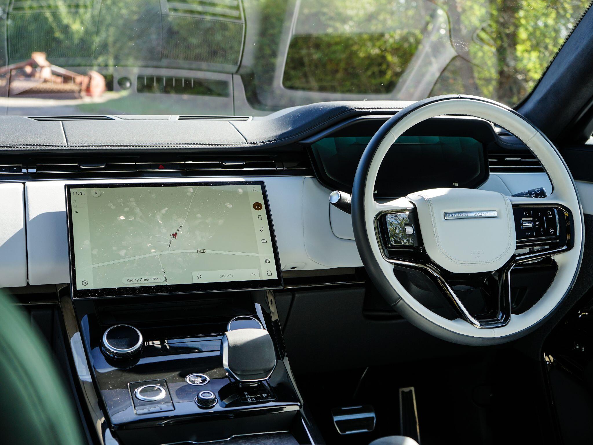 Land Rover Range Rover Sport view 16