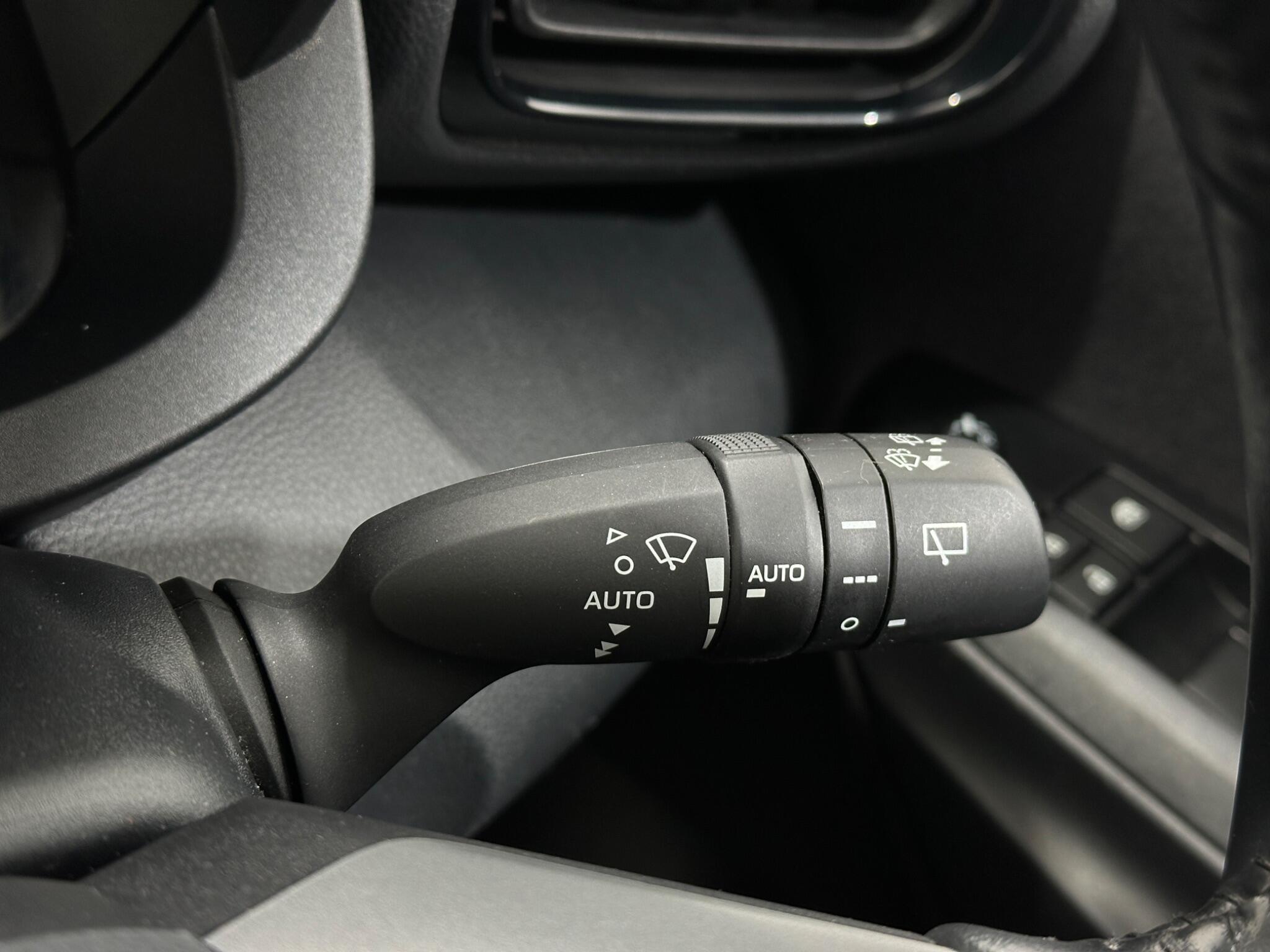 Toyota Yaris view 17