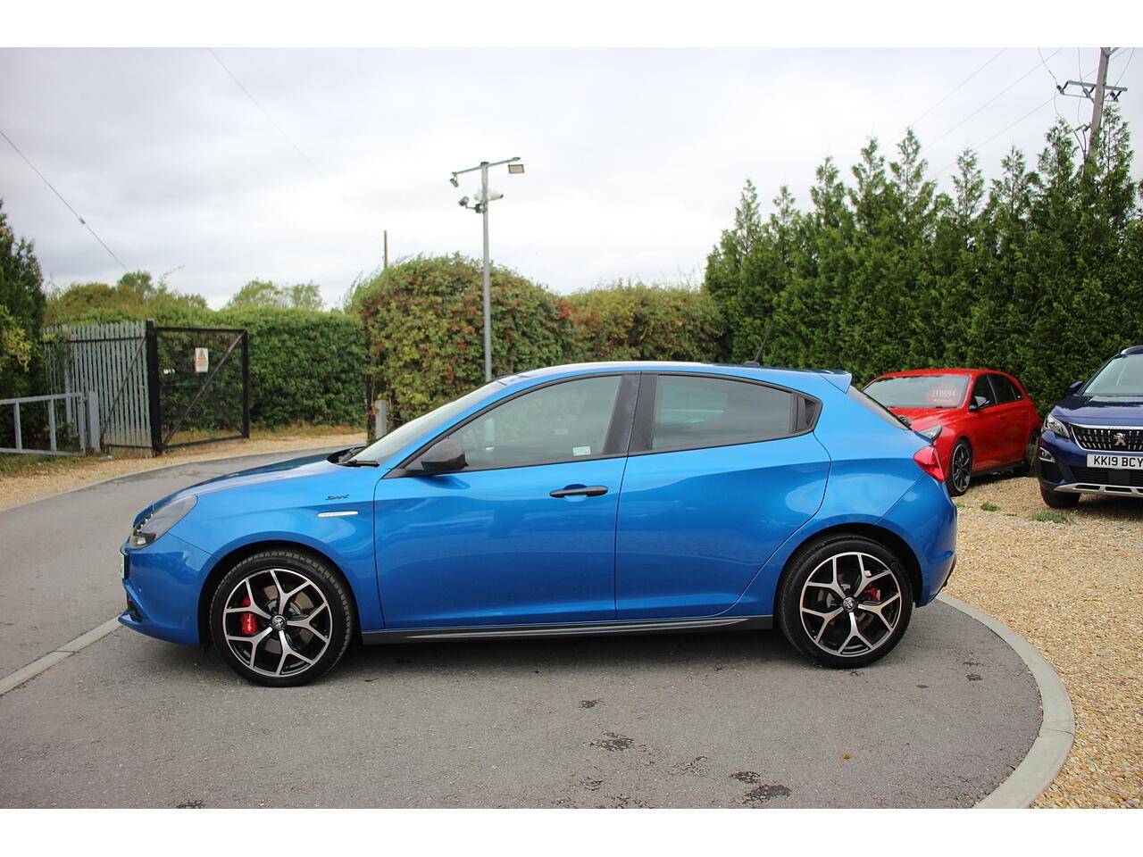 Alfa Romeo Giulietta view 7